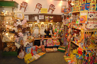 Curiosity Dolls Toys & Games