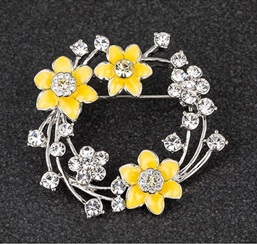 Brooch Radiant Daffodil