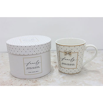 Boxed Heart Design Bow Mug Family